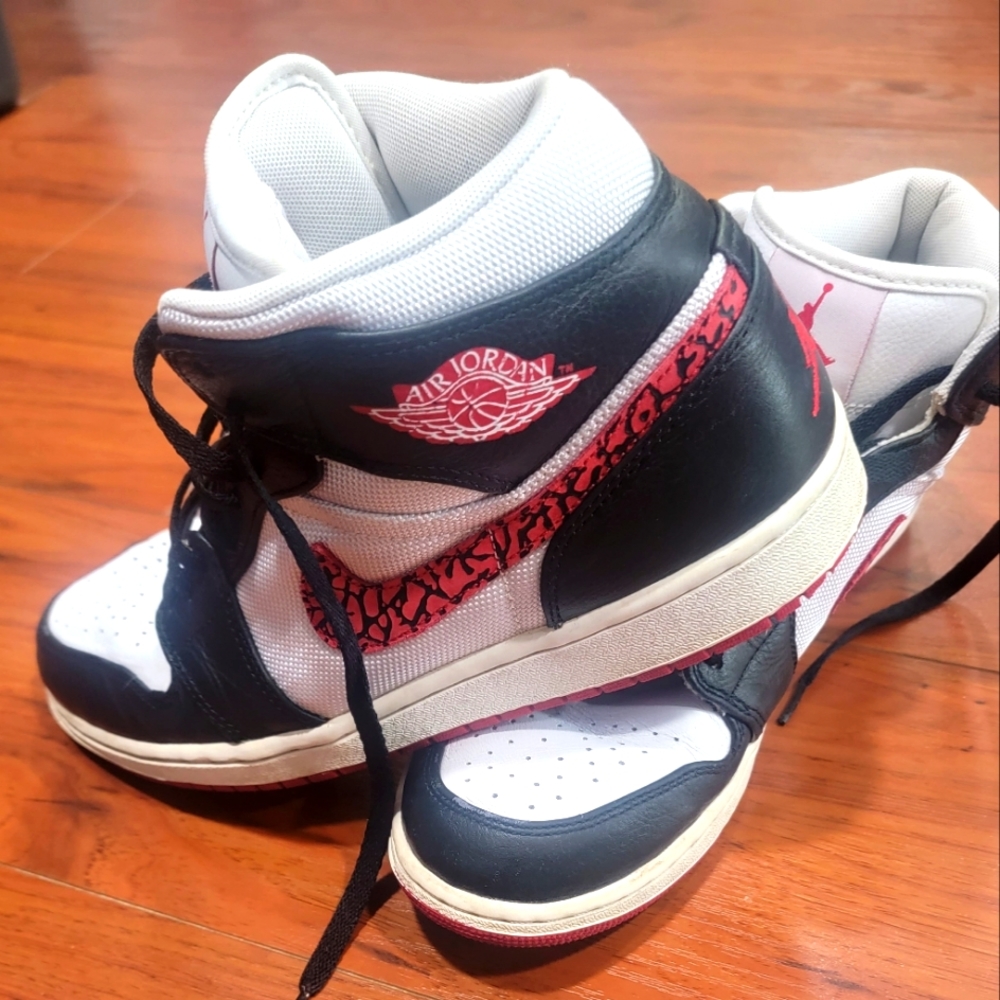 Jordans GUC sz 11.5